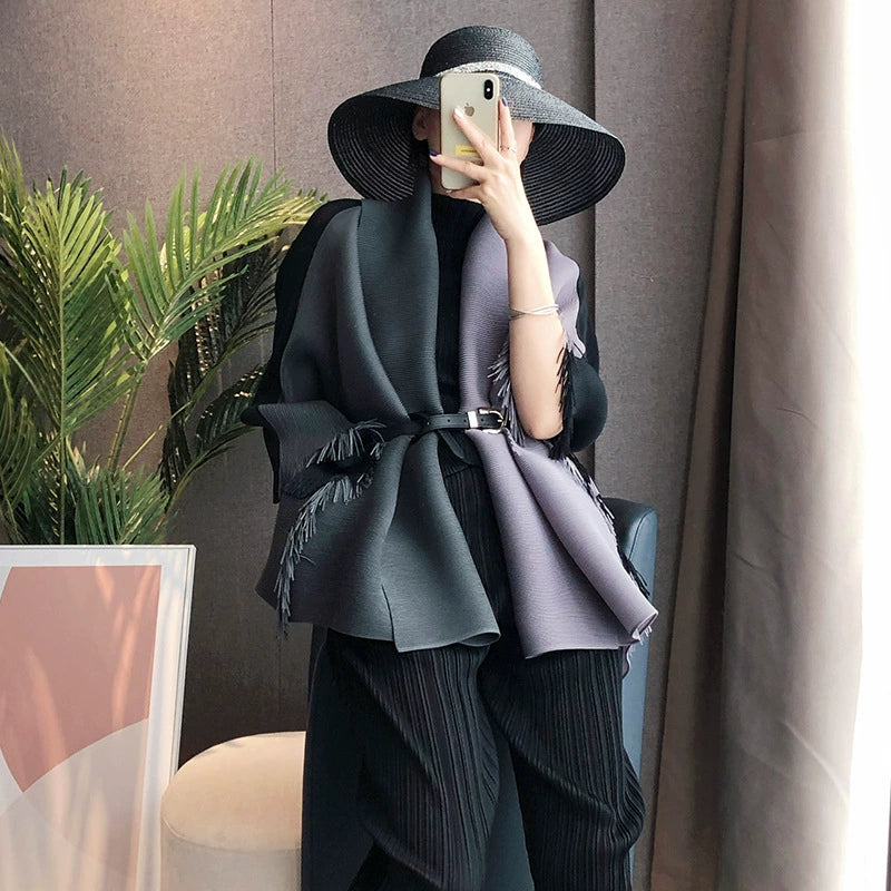G140 Scarf Collar Fringe Contrast Color Pleated Baggy Coat