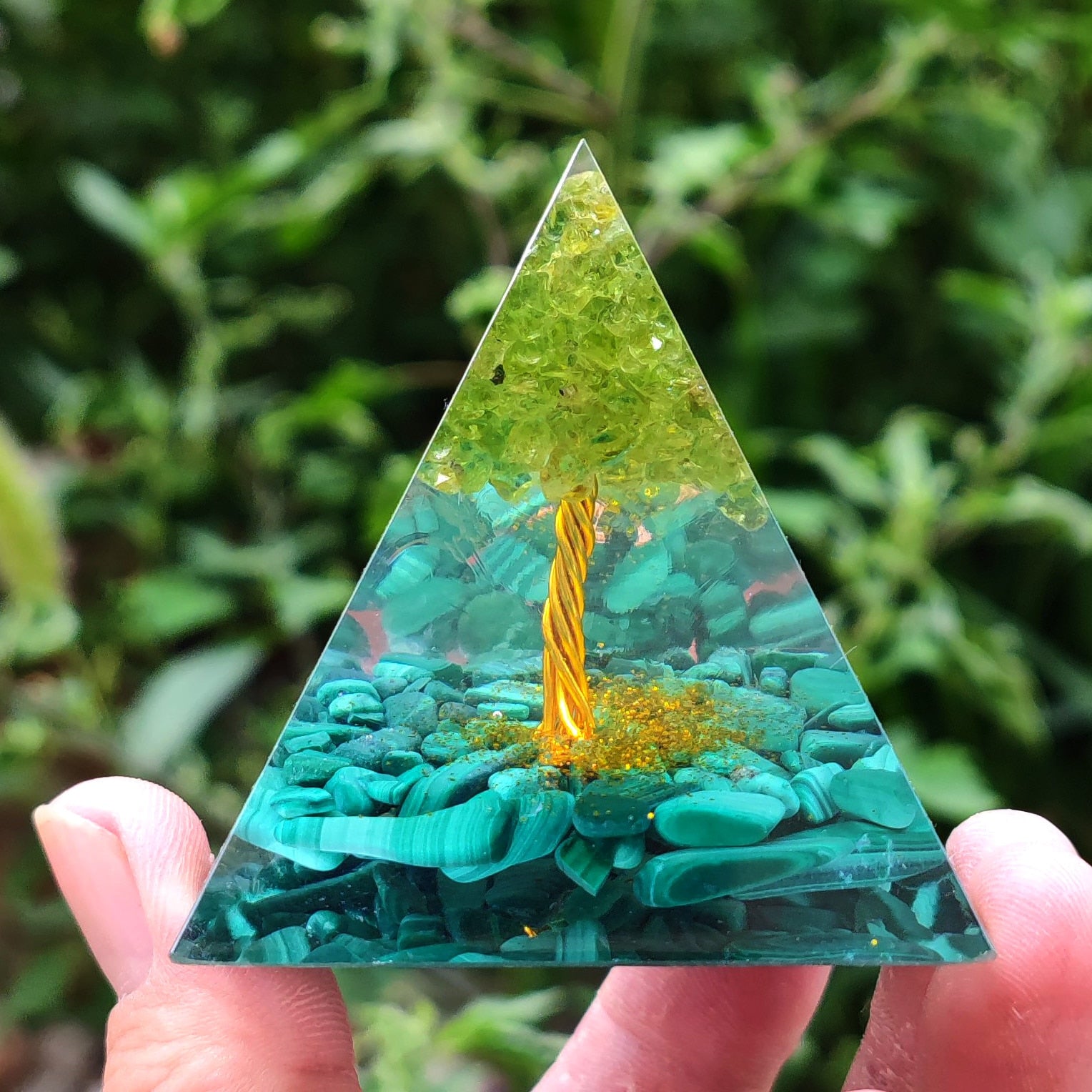 50/60mm Peridot &amp; Malachite Energy Healing Chakra Reiki Meditaiton Orgonite Pyramid Handmade Tree of Life Orgone Pyramid