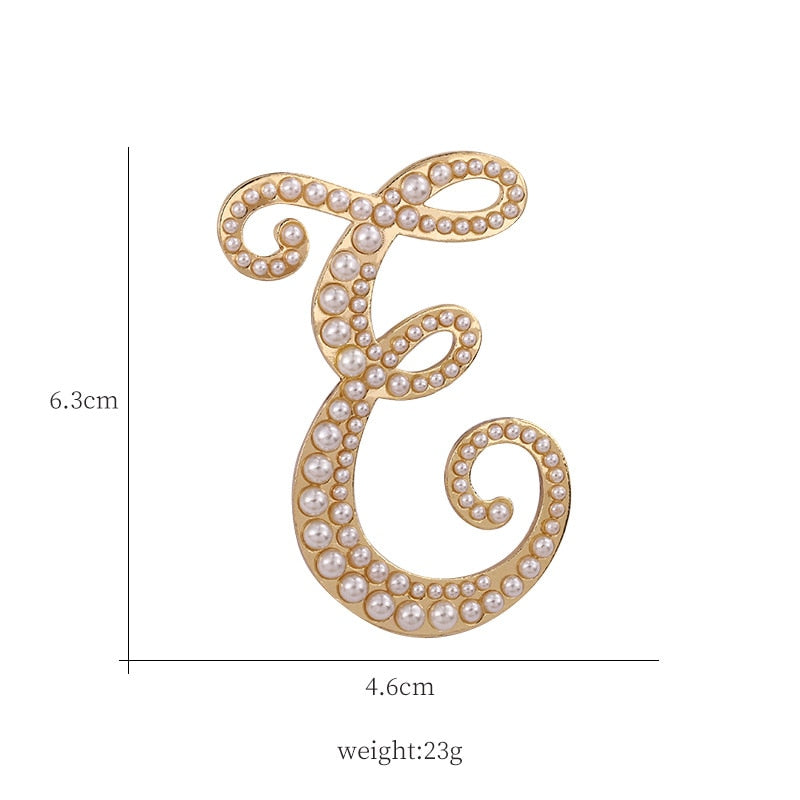 English Letters A K D Pearl Brooches Gold Cardigan Skirt Lapel Pins Female Corsage Luxury Jewelry Gifts for Women Accessories