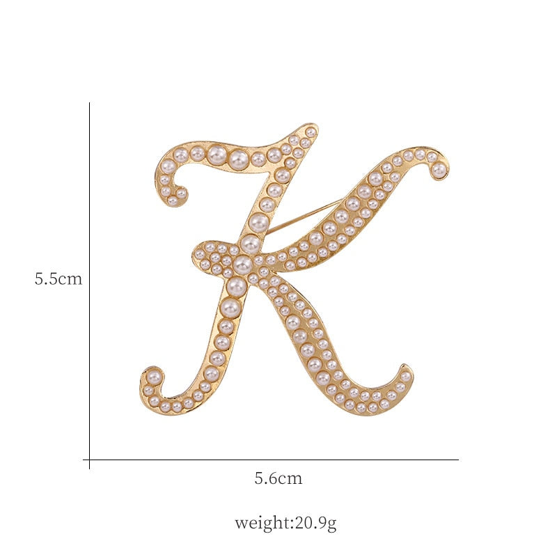 English Letters A K D Pearl Brooches Gold Cardigan Skirt Lapel Pins Female Corsage Luxury Jewelry Gifts for Women Accessories